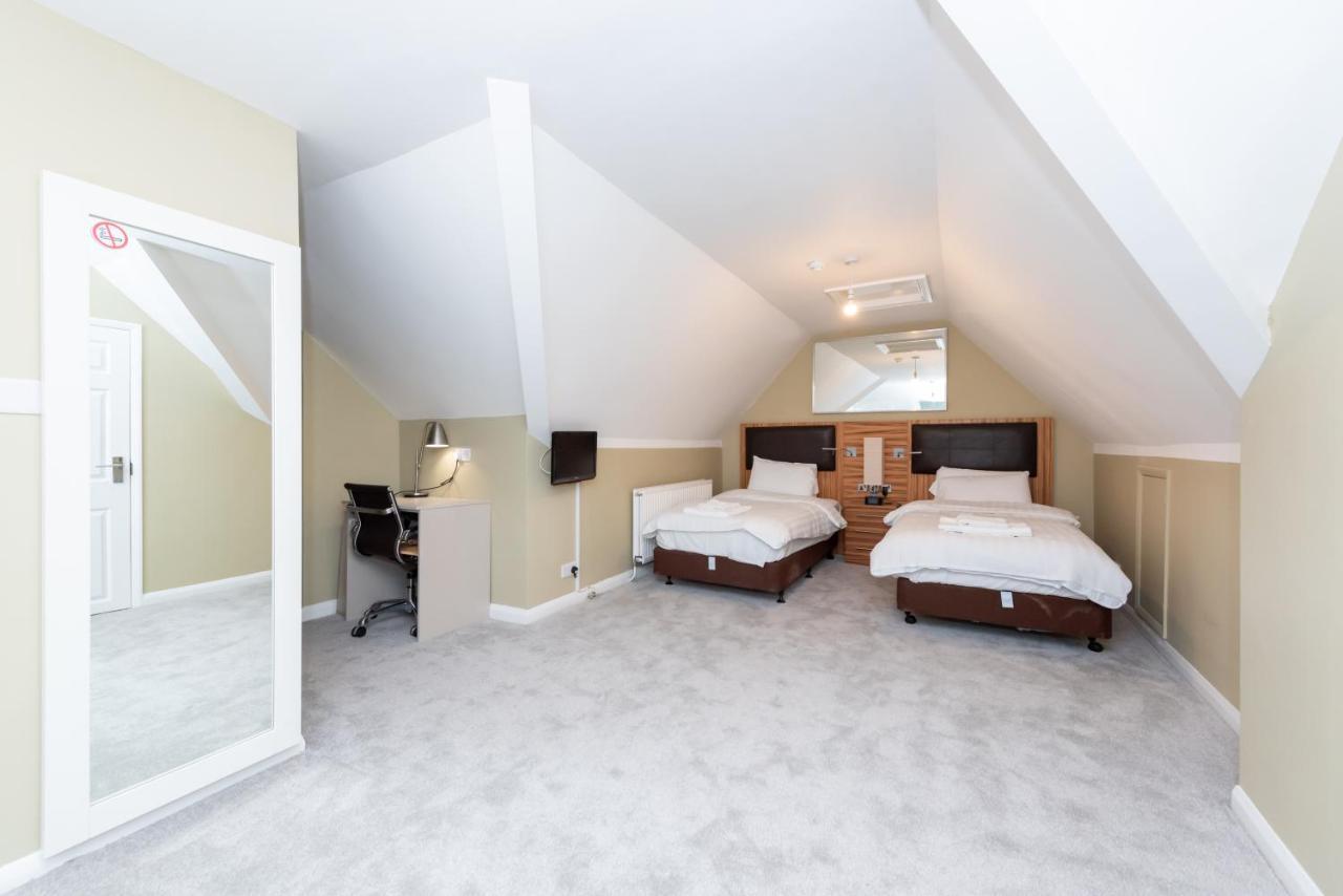 Uno Hotel Heathrow Windsor Slough Extérieur photo