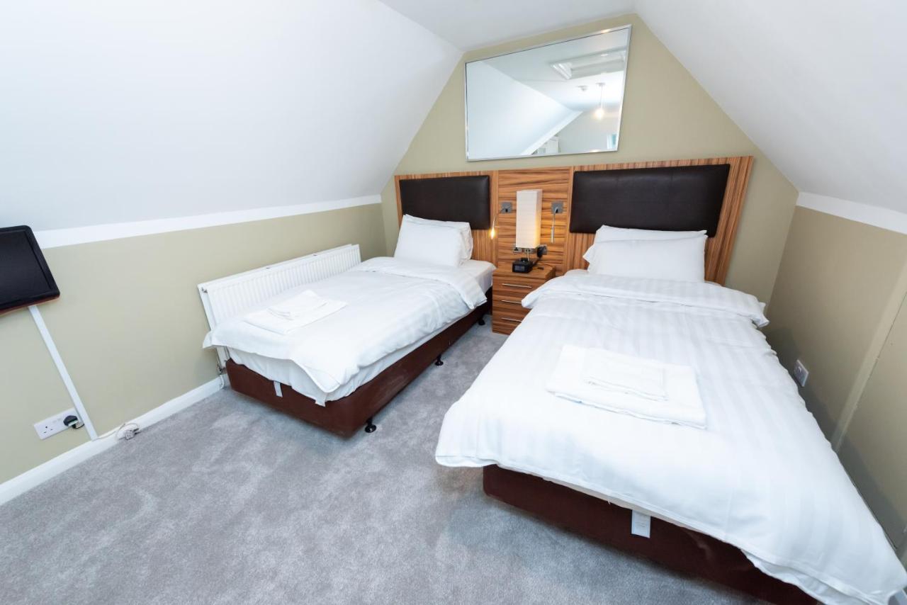 Uno Hotel Heathrow Windsor Slough Extérieur photo