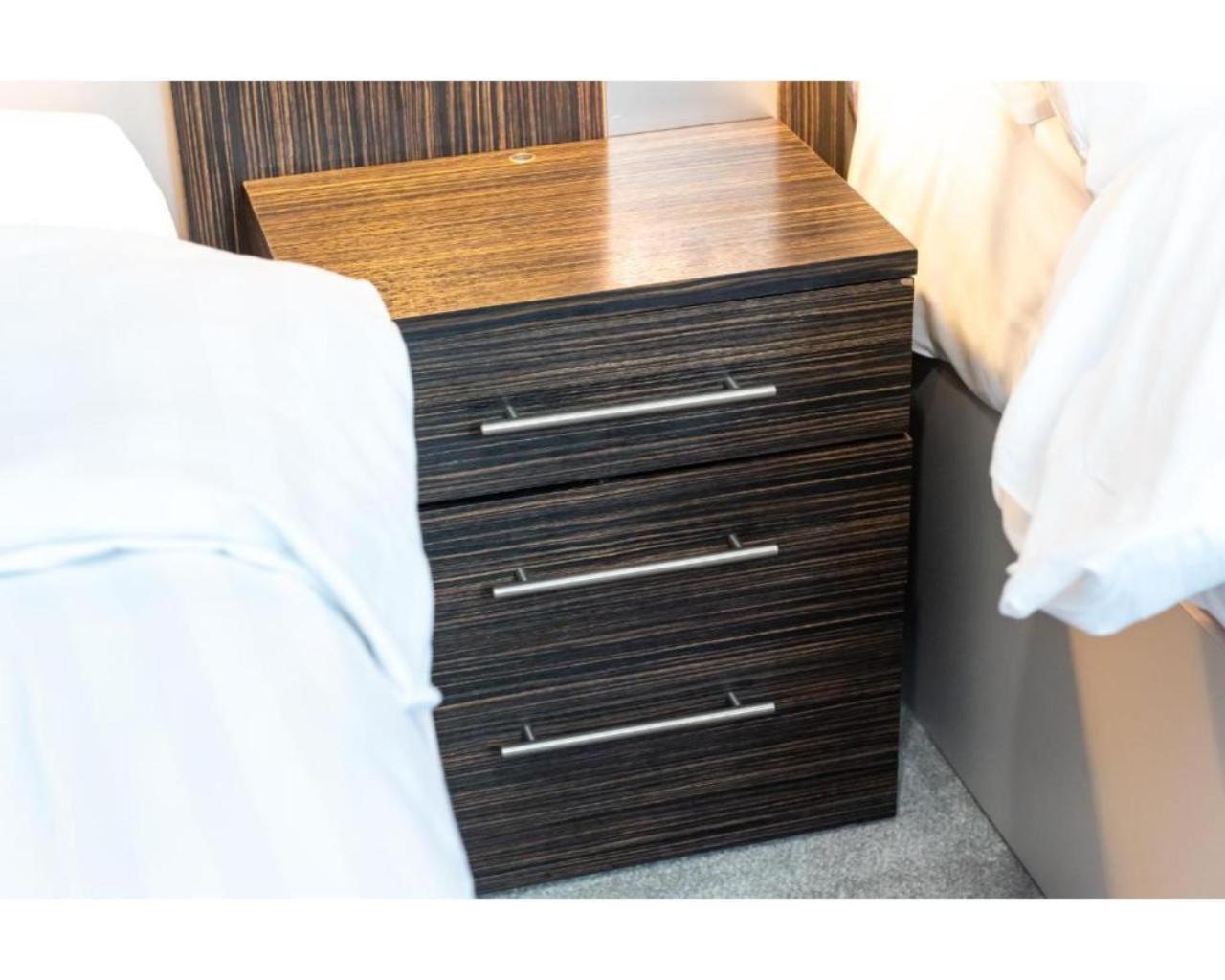 Uno Hotel Heathrow Windsor Slough Extérieur photo
